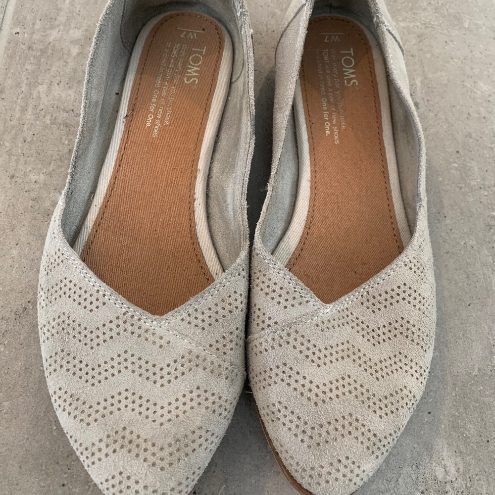 TOMS ballet flats